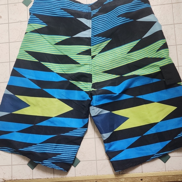 Board shorts - Picture 2 of 2